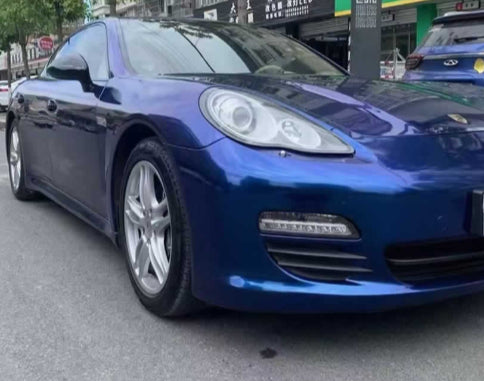 Gentian blue metallic
