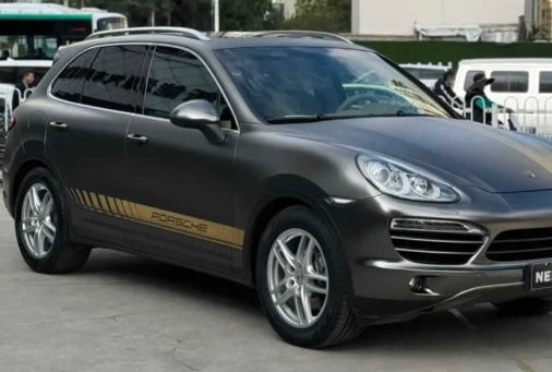 Ghost chrome black