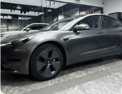 Heavy metal battle gray